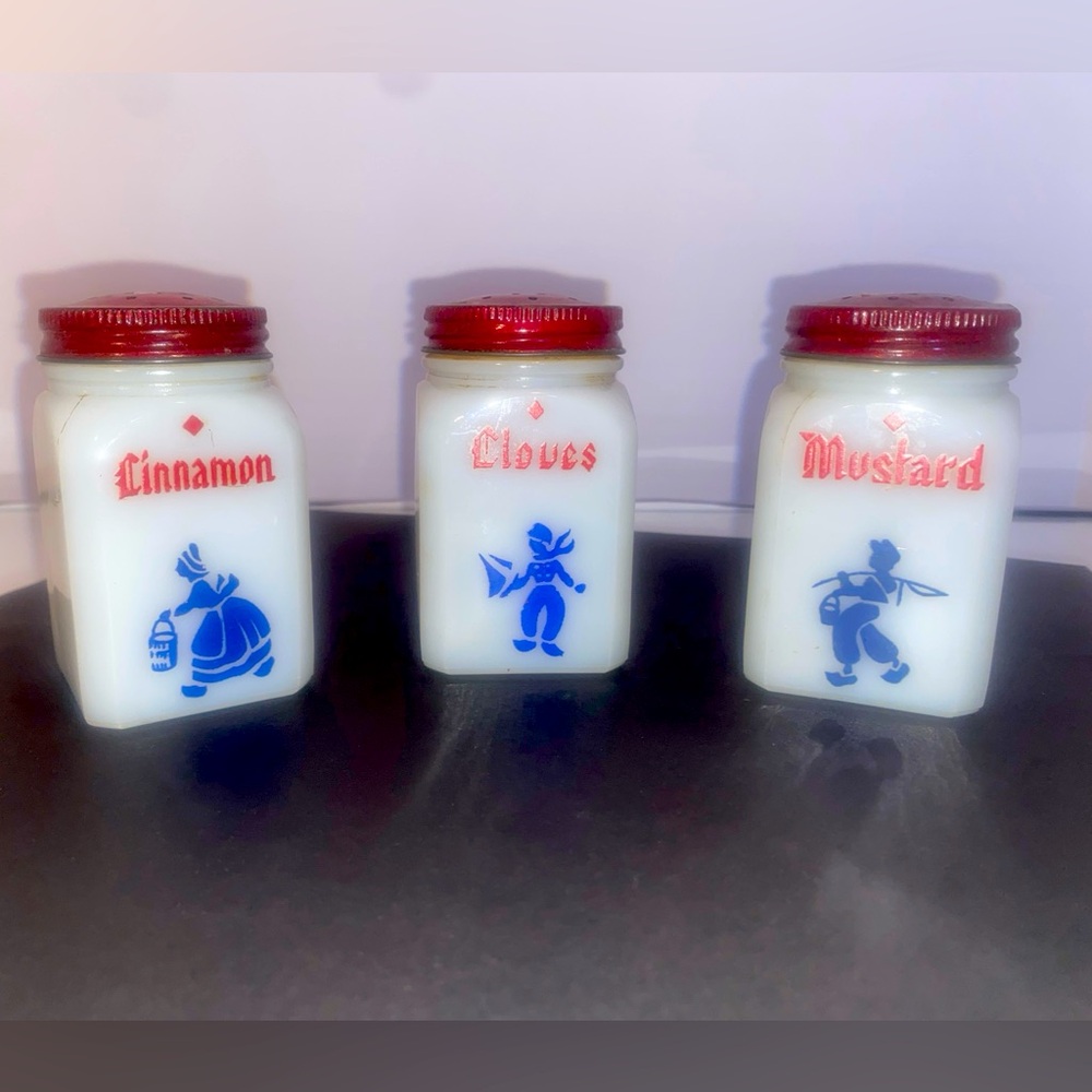Lot 3 Vintage 1950s  MILK GLASS Spice Jars Dutch figures Cinnamon,cloves,mustard